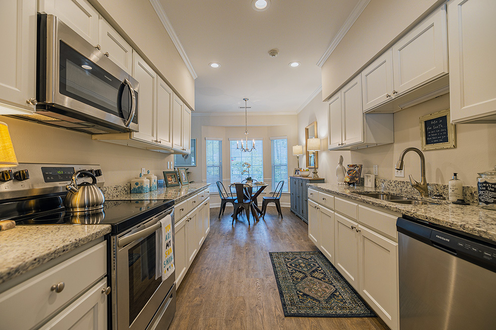 The Lakes at Litchfield Pawleys Island SC | Cottage Home Kitchen 02-2023