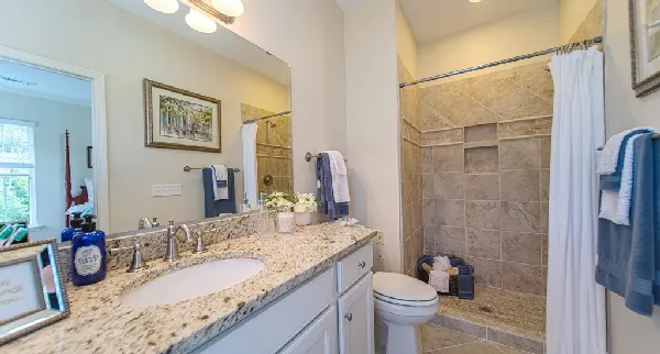 The Lakes at Litchfield Pawleys Island SC | Cottage Home Bath 2020-31