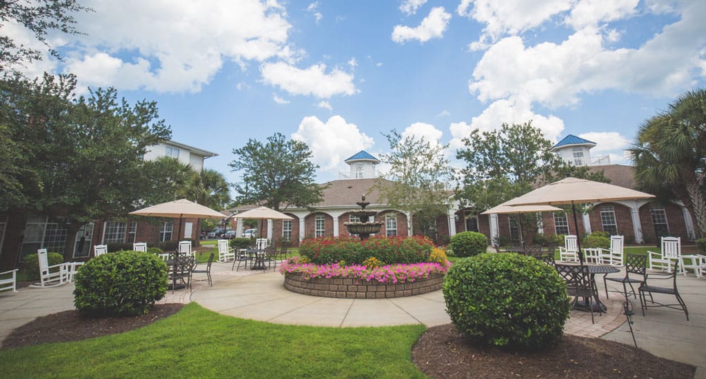 The Lakes at Litchfield Pawleys Island SC | Courtyard 